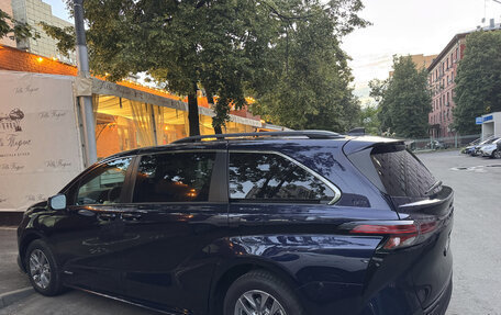 Toyota Sienna, 2020 год, 3 449 000 рублей, 5 фотография