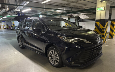Toyota Sienna, 2020 год, 3 449 000 рублей, 22 фотография