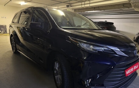 Toyota Sienna, 2020 год, 3 449 000 рублей, 21 фотография