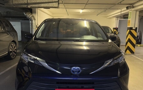 Toyota Sienna, 2020 год, 3 449 000 рублей, 16 фотография