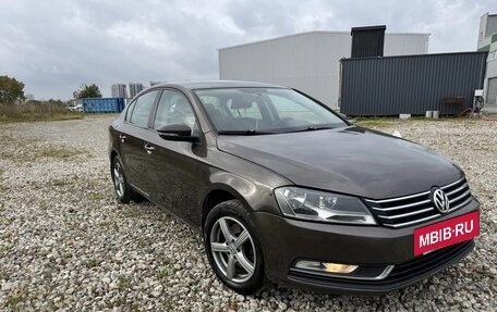 Volkswagen Passat B7, 2013 год, 800 000 рублей, 4 фотография