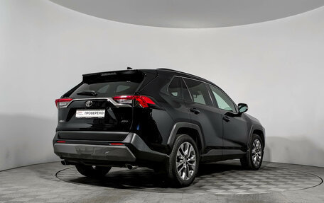 Toyota RAV4, 2022 год, 3 350 000 рублей, 5 фотография