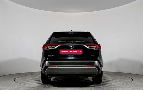 Toyota RAV4, 2022 год, 3 350 000 рублей, 6 фотография