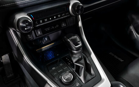Toyota RAV4, 2022 год, 3 350 000 рублей, 11 фотография
