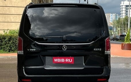 Mercedes-Benz V-Класс, 2024 год, 7 690 000 рублей, 7 фотография