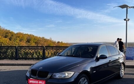 BMW 3 серия, 2005 год, 650 000 рублей, 2 фотография