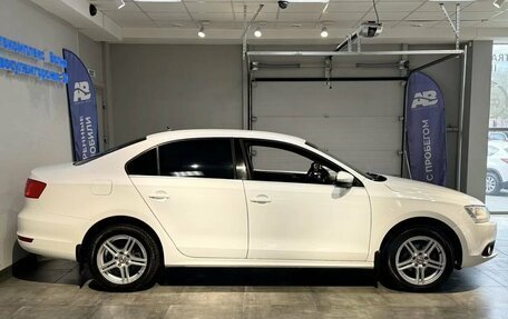 Volkswagen Jetta VI, 2011 год, 850 000 рублей, 4 фотография