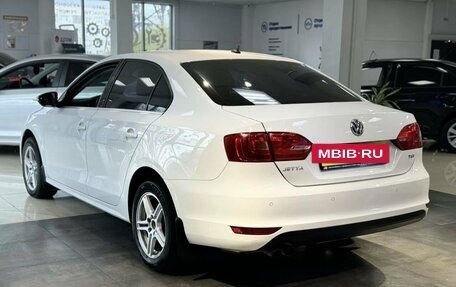 Volkswagen Jetta VI, 2011 год, 850 000 рублей, 6 фотография
