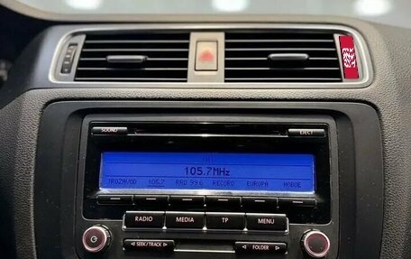 Volkswagen Jetta VI, 2011 год, 850 000 рублей, 27 фотография