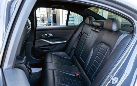 BMW 3 серия, 2019 год, 2 375 000 рублей, 19 фотография
