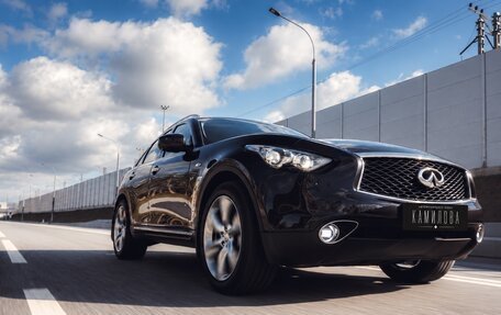Infiniti FX II, 2011 год, 2 249 000 рублей, 9 фотография