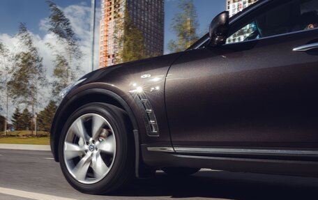 Infiniti FX II, 2011 год, 2 249 000 рублей, 34 фотография
