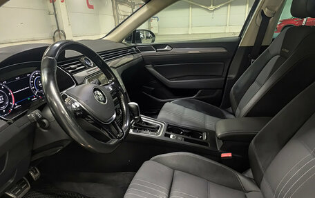 Volkswagen Passat B8 рестайлинг, 2018 год, 2 100 000 рублей, 20 фотография