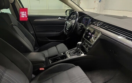 Volkswagen Passat B8 рестайлинг, 2018 год, 2 100 000 рублей, 13 фотография