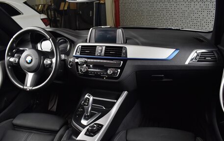 BMW 1 серия, 2019 год, 1 400 000 рублей, 17 фотография