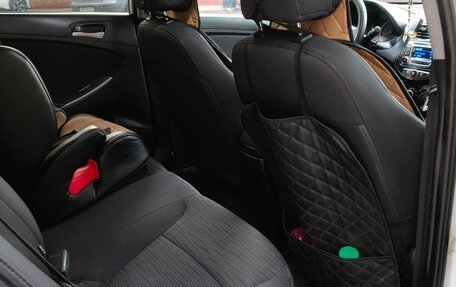 Hyundai Solaris II рестайлинг, 2015 год, 1 000 000 рублей, 6 фотография
