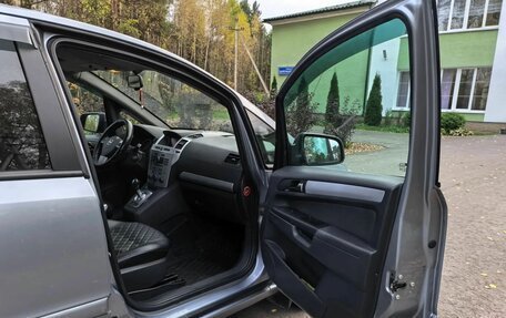 Opel Zafira B, 2009 год, 500 000 рублей, 12 фотография