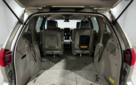 Toyota Sienna II рестайлинг, 2004 год, 899 000 рублей, 19 фотография