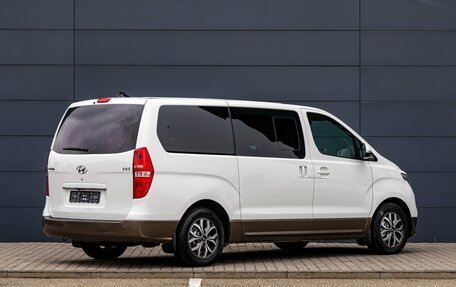 Hyundai H-1 II рестайлинг, 2019 год, 2 195 000 рублей, 6 фотография