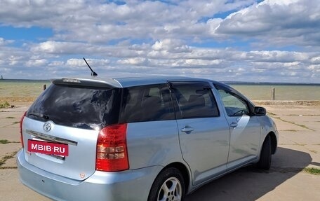 Toyota Wish II, 2003 год, 700 000 рублей, 3 фотография