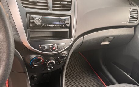 Hyundai Solaris II рестайлинг, 2016 год, 1 250 000 рублей, 14 фотография