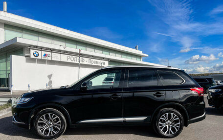Mitsubishi Outlander III рестайлинг 3, 2019 год, 2 397 000 рублей, 8 фотография