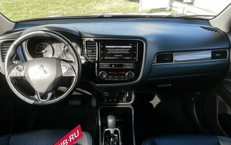 Mitsubishi Outlander III рестайлинг 3, 2019 год, 2 397 000 рублей, 12 фотография