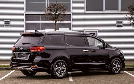 KIA Carnival III, 2019 год, 2 305 000 рублей, 6 фотография