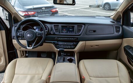 KIA Carnival III, 2019 год, 2 305 000 рублей, 16 фотография