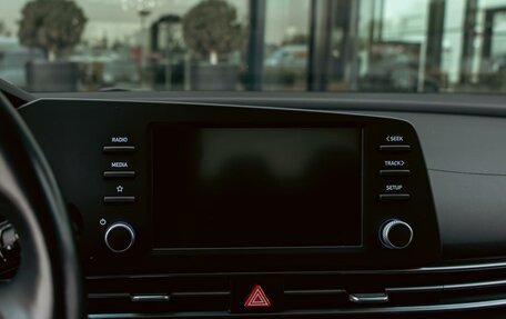Hyundai Elantra, 2021 год, 1 655 000 рублей, 14 фотография