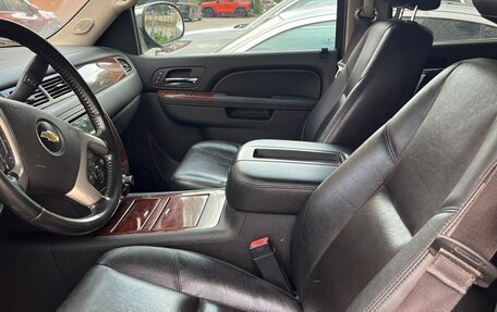 Chevrolet Tahoe III, 2012 год, 1 690 000 рублей, 4 фотография