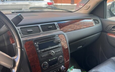 Chevrolet Tahoe III, 2012 год, 1 690 000 рублей, 6 фотография