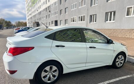 Hyundai Solaris II рестайлинг, 2015 год, 826 000 рублей, 4 фотография