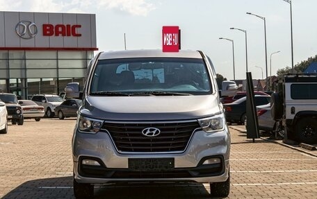 Hyundai Grand Starex Grand Starex I рестайлинг 2, 2019 год, 2 895 000 рублей, 2 фотография
