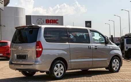 Hyundai Grand Starex Grand Starex I рестайлинг 2, 2019 год, 2 895 000 рублей, 6 фотография