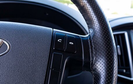 Hyundai Grand Starex Grand Starex I рестайлинг 2, 2019 год, 2 895 000 рублей, 13 фотография