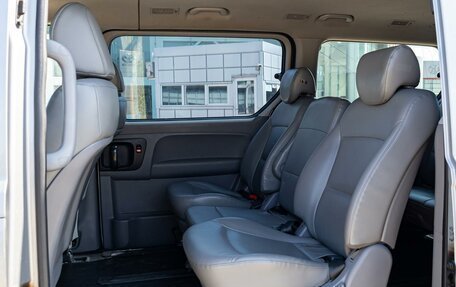 Hyundai Grand Starex Grand Starex I рестайлинг 2, 2019 год, 2 895 000 рублей, 19 фотография