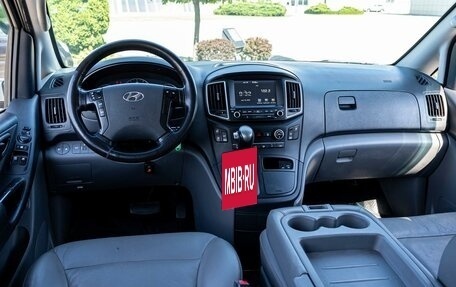 Hyundai Grand Starex Grand Starex I рестайлинг 2, 2019 год, 2 895 000 рублей, 16 фотография