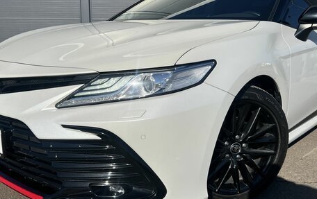 Toyota Camry, 2018 год, 2 290 000 рублей, 9 фотография
