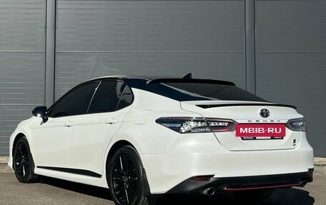 Toyota Camry, 2018 год, 2 290 000 рублей, 7 фотография