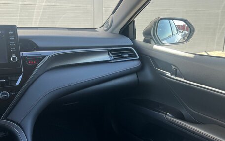 Toyota Camry, 2018 год, 2 290 000 рублей, 16 фотография