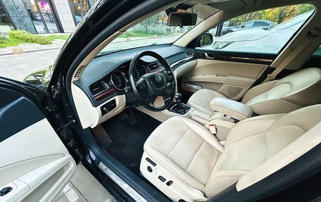 Skoda Superb III рестайлинг, 2012 год, 1 100 000 рублей, 11 фотография