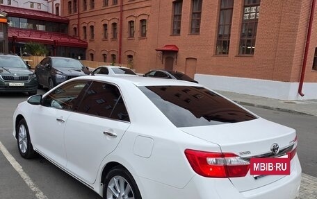 Toyota Camry, 2014 год, 2 100 000 рублей, 4 фотография