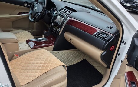 Toyota Camry, 2014 год, 2 100 000 рублей, 7 фотография