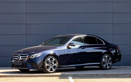 Mercedes-Benz E-Класс, 2020 год, 2 295 000 рублей, 1 фотография