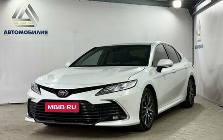 Toyota Camry, 2021 год, 3 349 000 рублей, 1 фотография