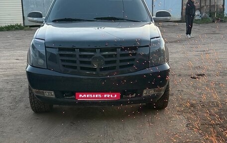 Cadillac Escalade III, 2006 год, 1 750 000 рублей, 3 фотография