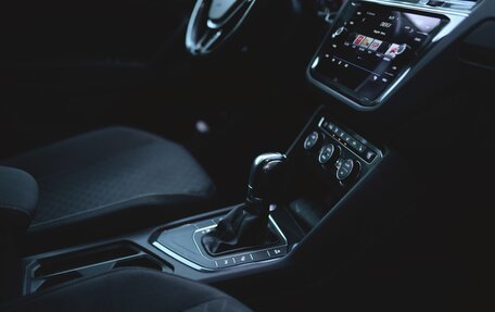 Volkswagen Tiguan II, 2019 год, 1 770 000 рублей, 20 фотография