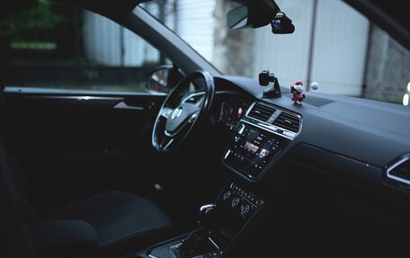 Volkswagen Tiguan II, 2019 год, 1 770 000 рублей, 19 фотография