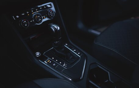 Volkswagen Tiguan II, 2019 год, 1 770 000 рублей, 30 фотография